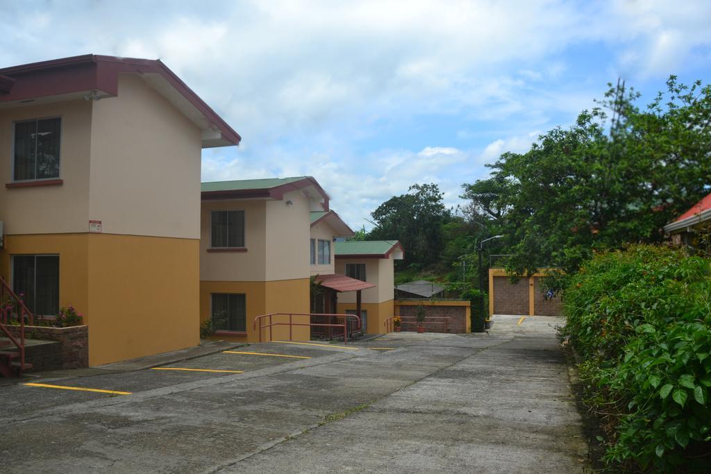 Hotel La Villa Quesada  Exterior photo